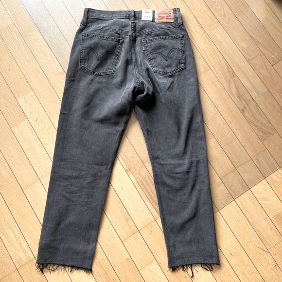 NWT Levi’s Womens 501 Crop Jeans in Get Off My Cloud - Black Sz 26/26 - Picture 3 of 13